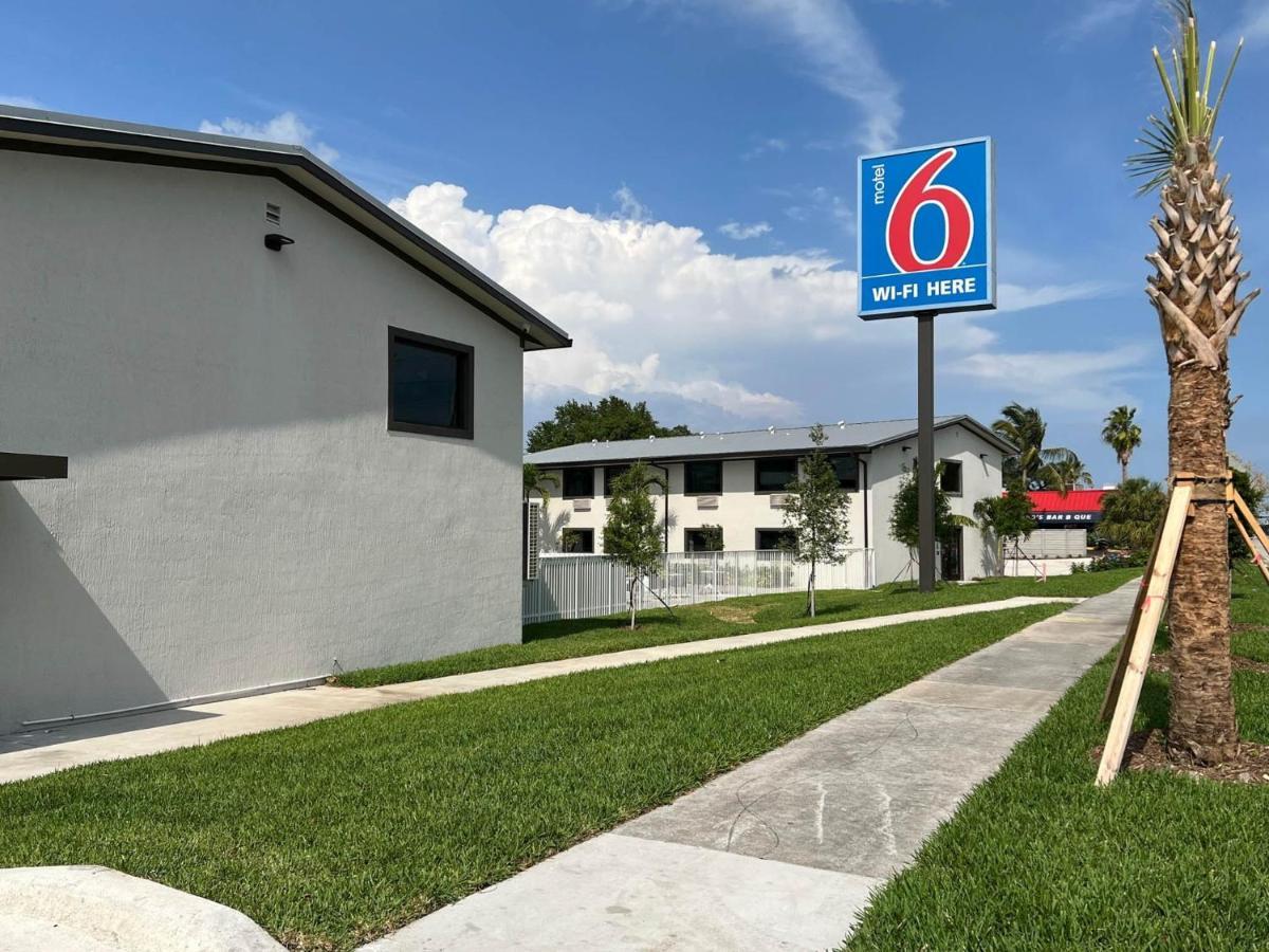 Motel 6-Fort Lauderdale, Fl Dış mekan fotoğraf