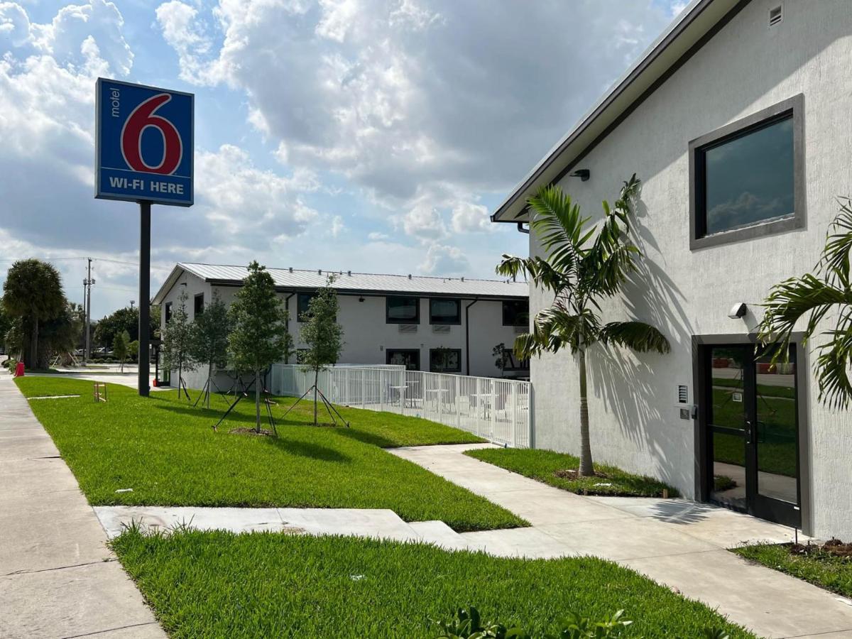 Motel 6-Fort Lauderdale, Fl Dış mekan fotoğraf