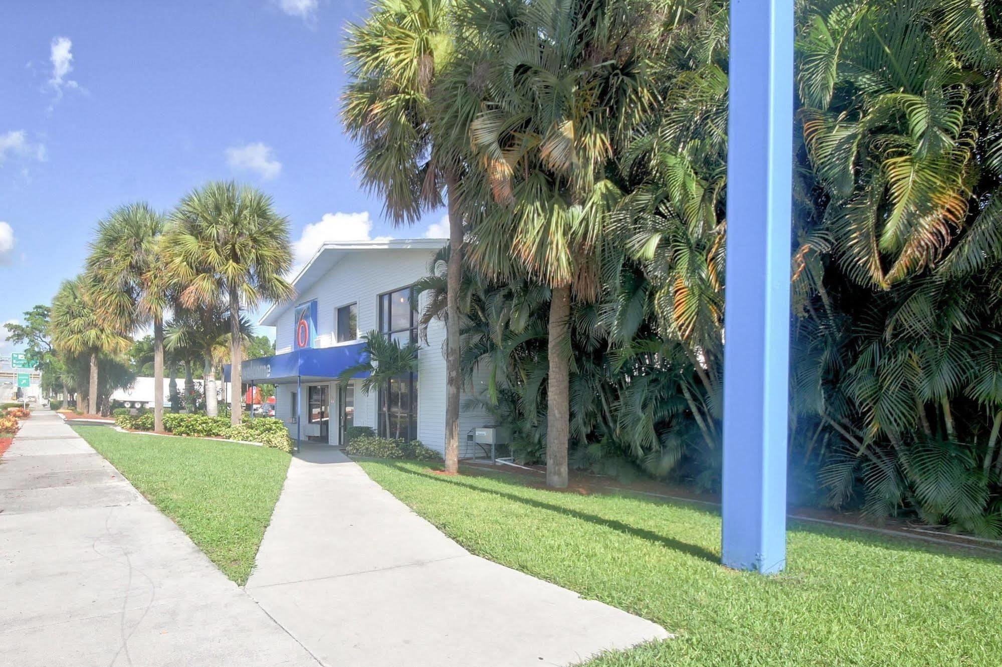 Motel 6-Fort Lauderdale, Fl Dış mekan fotoğraf
